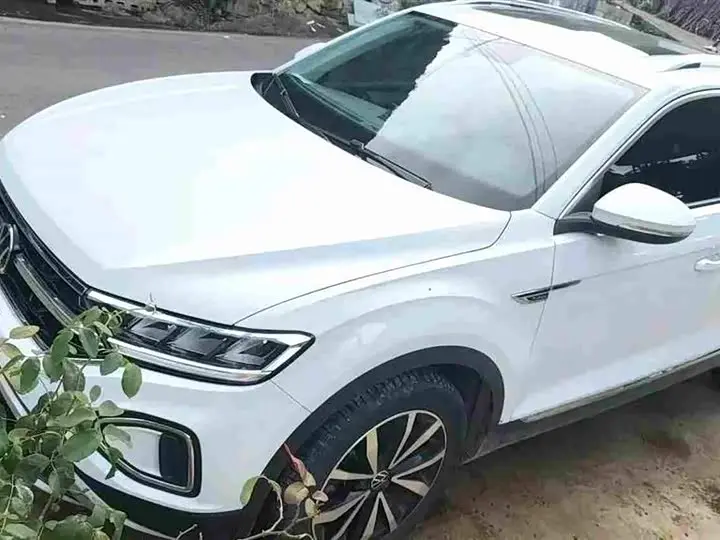 Volkswagen T-Roc 2023, арт. CN-3071113 — фото 1
