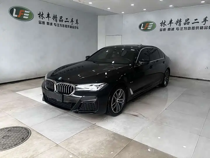 BMW 5 Series Hybrid 2022, арт. CN-3071126 — фото 1