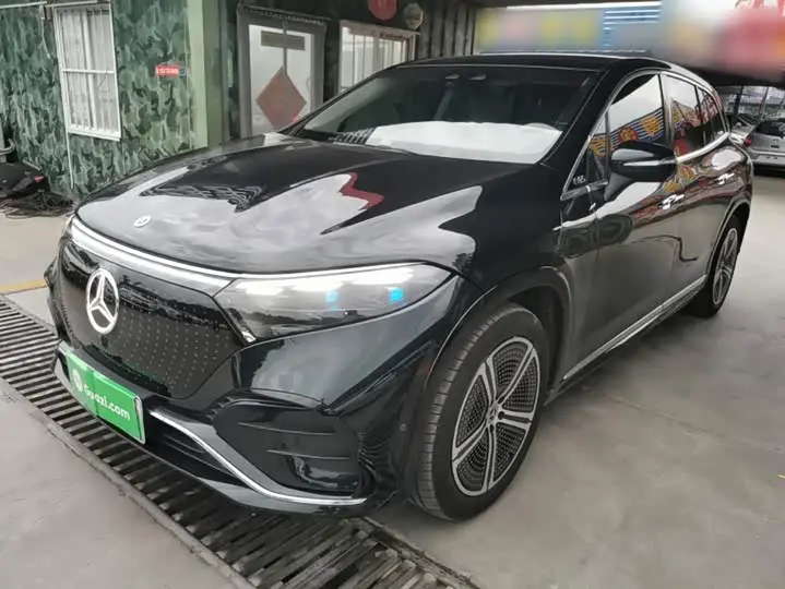 Mercedes-Benz EQS SUV 2023, арт. CN-3072290 — фото 1