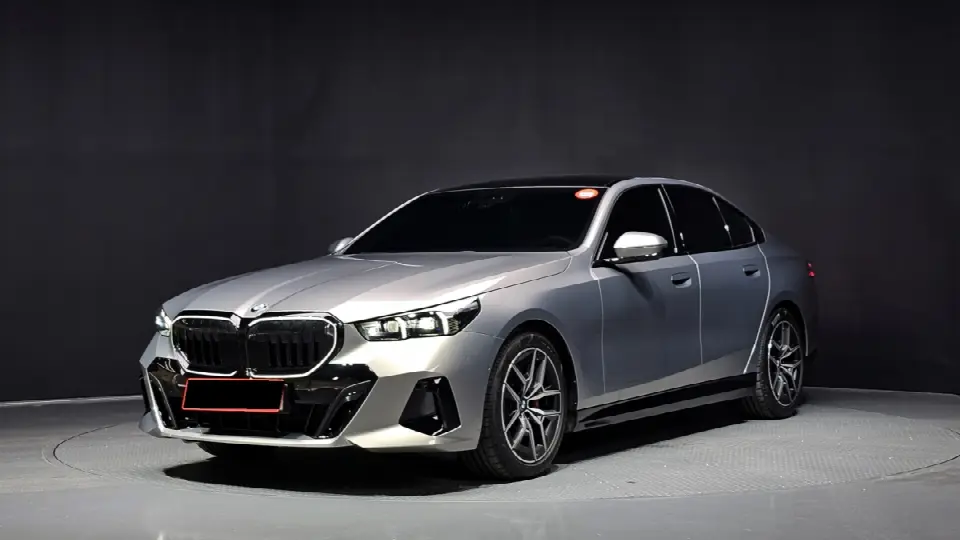 BMW 5 Series 2023, арт. KR-3074669 — фото 1