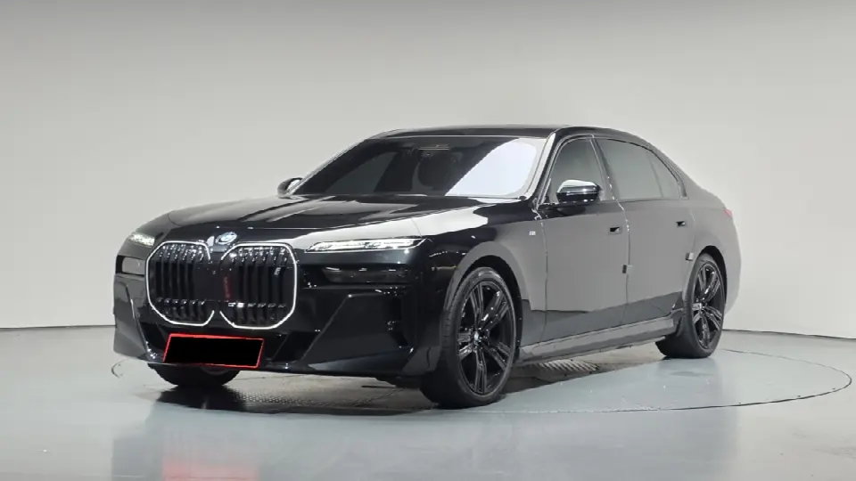BMW i7 2022, арт. KR-3075705 — фото 1