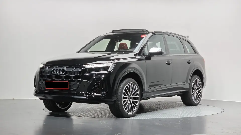 Audi SQ7 2023, фото из объявления