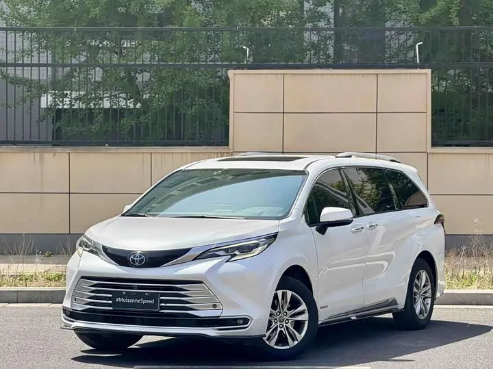 Toyota Sienna 2021, арт. CN-3082114 — фото 1