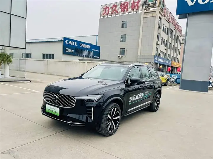 Volvo XC90 Hybrid 2025, арт. CN-3088697 — фото 1