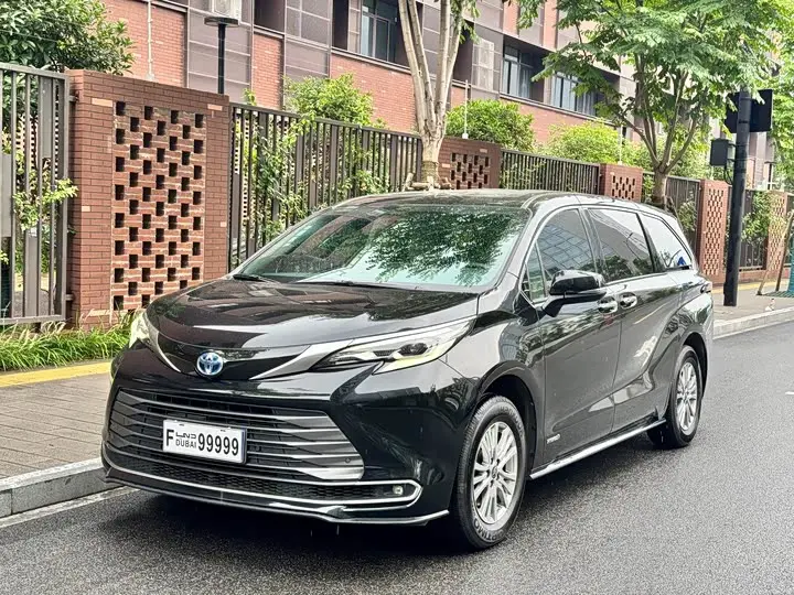 Toyota Sienna 2021, арт. CN-3089539 — фото 1