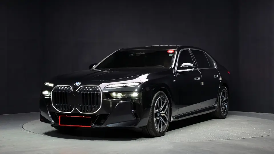 BMW 7 Series 2022, арт. KR-3091742 — фото 1