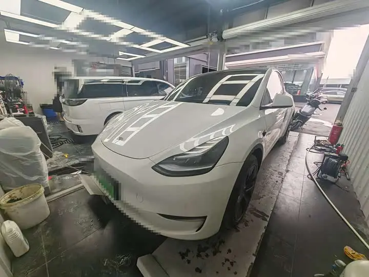 Tesla Model Y 2023, арт. CN-3094204 — фото 1