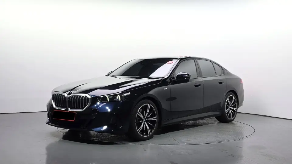 BMW 5 Series 2023, арт. KR-3097663 — фото 1