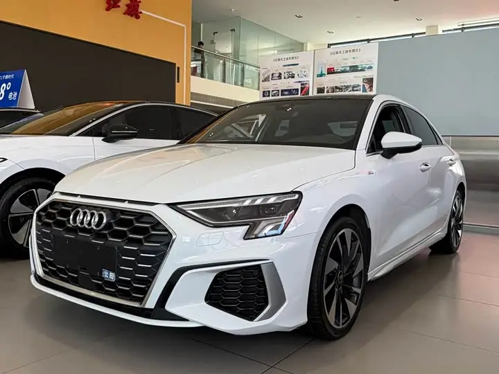 Audi A3 2024, арт. CN-3099306 — фото 1