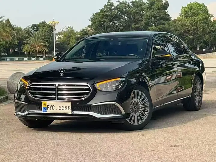 Mercedes-Benz E-Class 2023, арт. CN-3099811 — фото 1