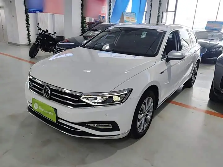 Volkswagen Passat Variant 2021, арт. CN-3106913 — фото 1