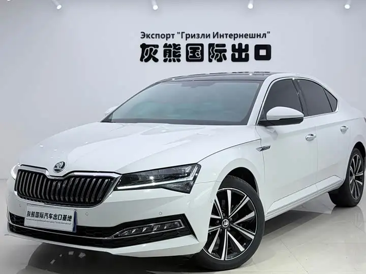 Skoda Superb 2023, арт. CN-3127305 — фото 1