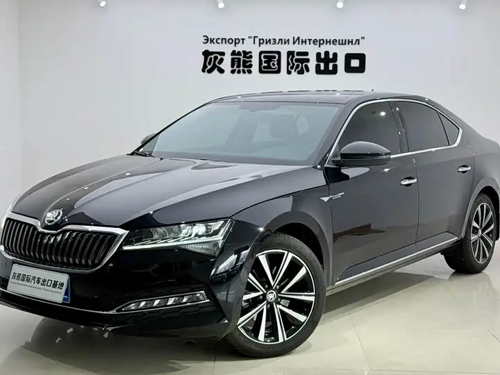 Skoda Superb 2023, арт. CN-3128367 — фото 1