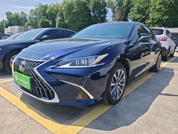 Lexus ES 2023, арт. CN-3128478 — фото 1