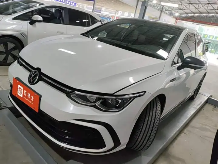 Volkswagen Golf 2021, арт. CN-3128558 — фото 1