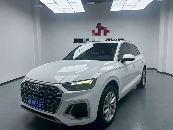 Audi Q5L 2023, арт. CN-3131852 — фото 1