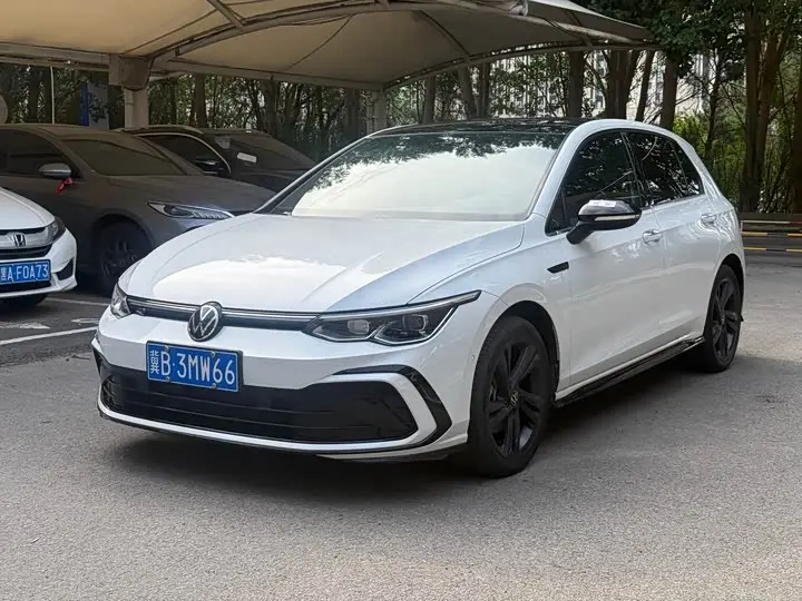Volkswagen Golf 2021, арт. CN-3135128 — фото 1