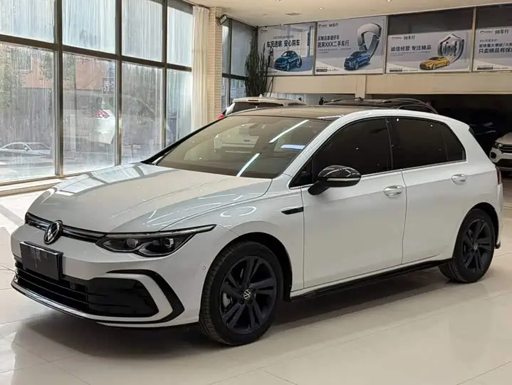 Volkswagen Golf 2023, арт. CN-3140594 — фото 1
