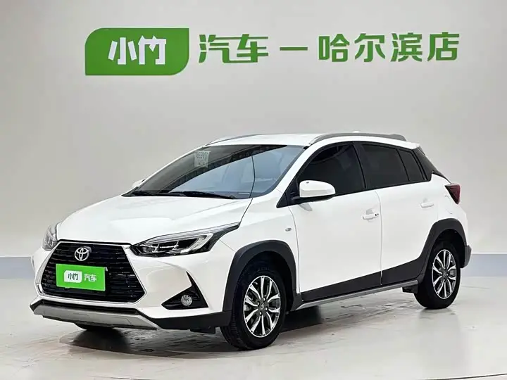 Toyota Yaris L Hatchback 2022, арт. CN-3140949 — фото 1