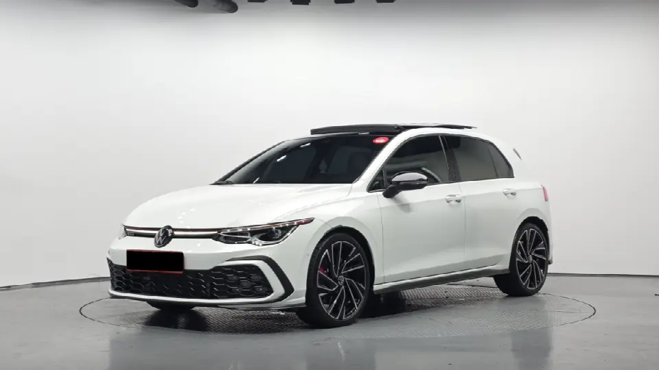 Volkswagen Golf 2022, арт. KR-3143485 — фото 1