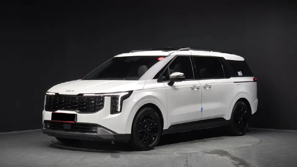 Kia Carnival 2023, арт. KR-3143721 — фото 1