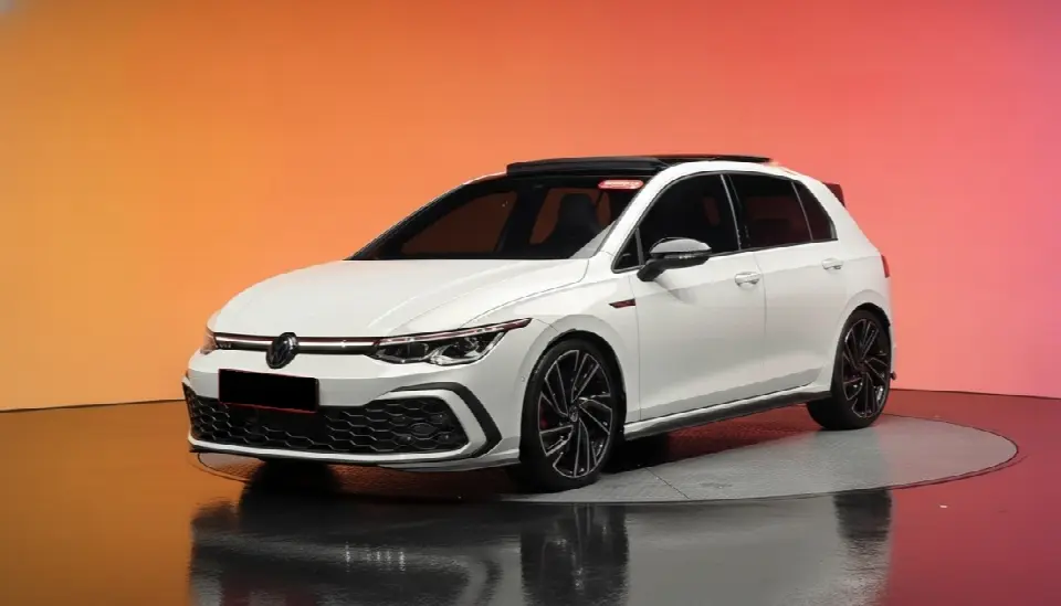 Volkswagen Golf 2022, арт. KR-3143953 — фото 1