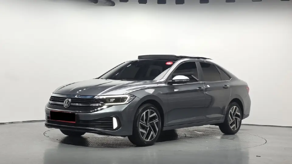Volkswagen Jetta 2019, арт. KR-3143974 — фото 1
