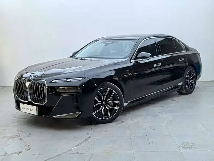 BMW i7 2023, арт. CN-3146004 — фото 1