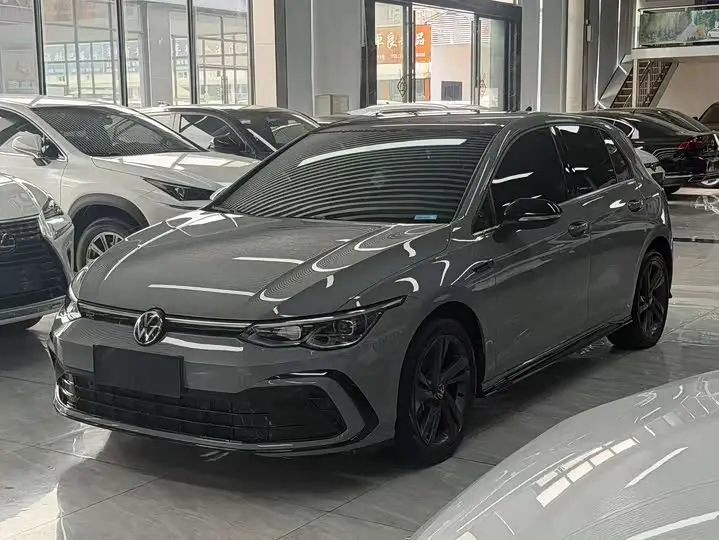 Volkswagen Golf 2023, арт. CN-3146403 — фото 1