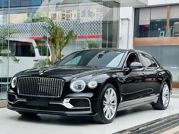 Bentley Flying Spur 2024, арт. CN-3164084 — фото 1