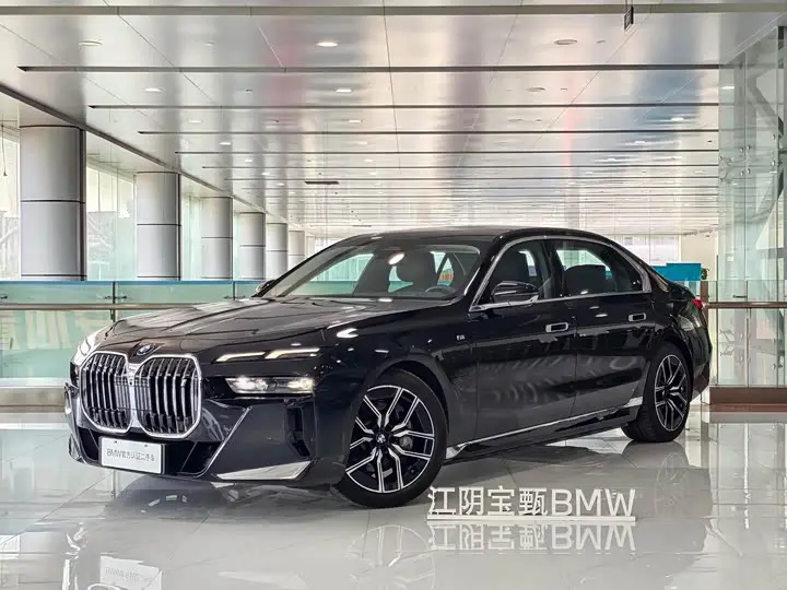 BMW i7 2023, арт. CN-3166754 — фото 1