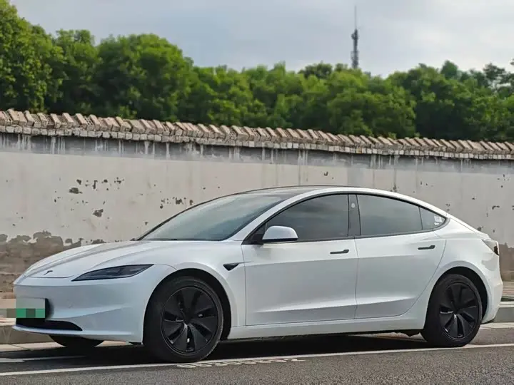 Tesla Model 3 2025, арт. CN-3167174 — фото 1