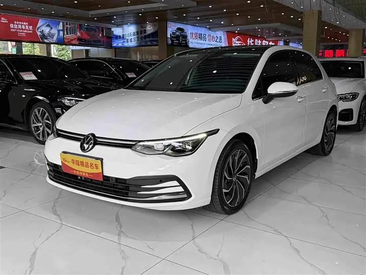 Volkswagen Golf 2023, арт. CN-3185072 — фото 1