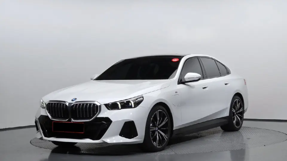 BMW 5 Series 2023, арт. KR-3189694 — фото 1