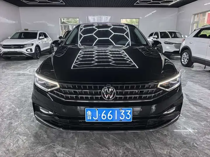 Volkswagen Magotan 2023, арт. CN-3201730 — фото 1