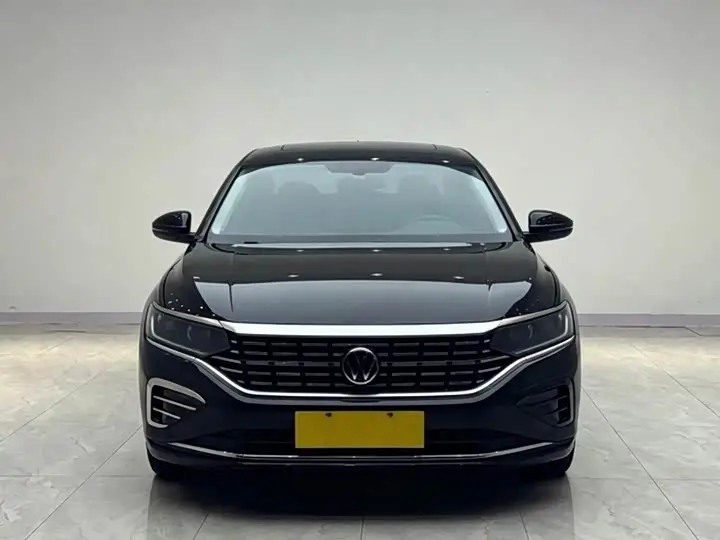 Volkswagen Passat 2022, арт. CN-3201880 — фото 1