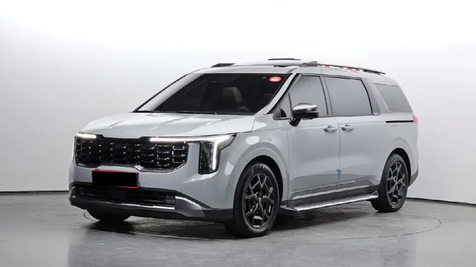 Kia Carnival 2023, арт. KR-3208051 — фото 1