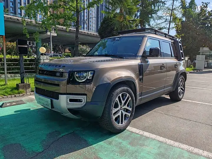 Land Rover Defender 2024, арт. CN-3208289 — фото 1