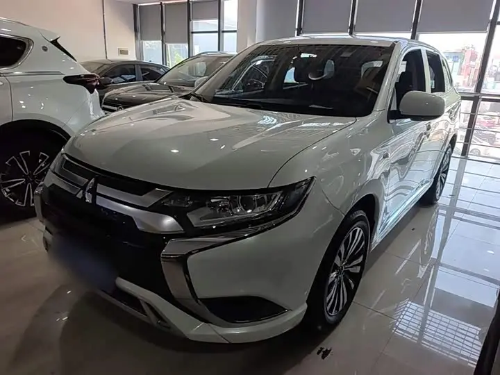 Mitsubishi Outlander 2021, арт. CN-3208295 — фото 1