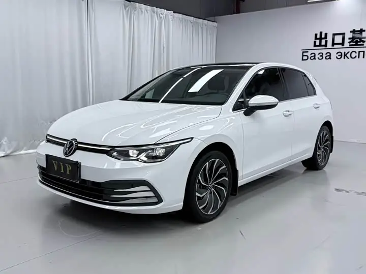 Volkswagen Golf 2023, арт. CN-3210769 — фото 1