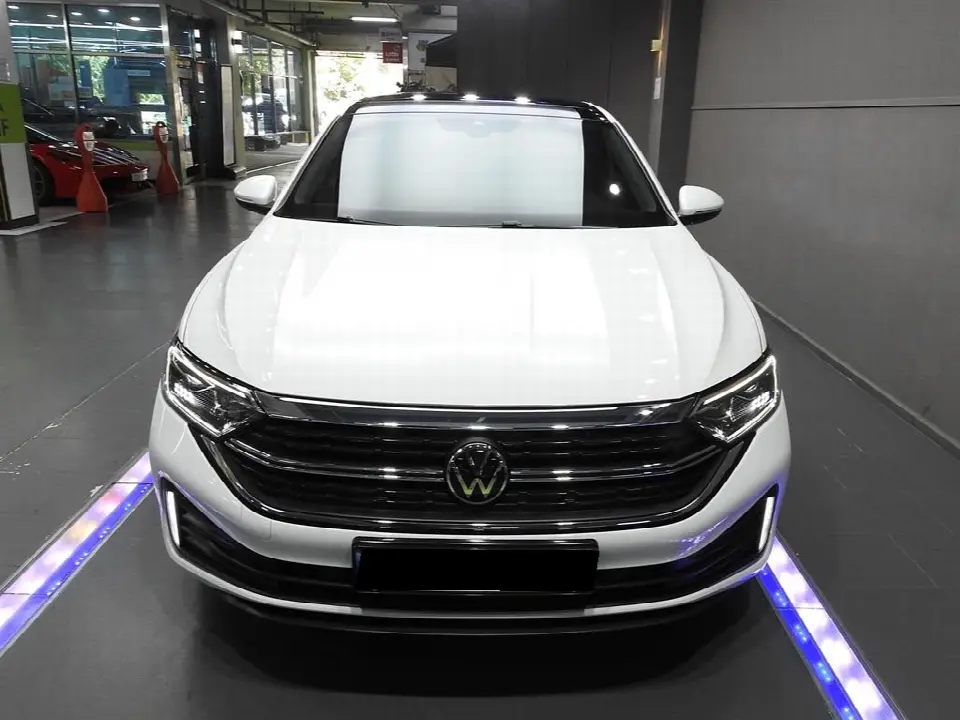 Volkswagen Jetta 2019, фото из объявления