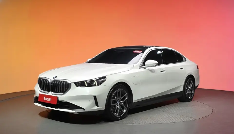 BMW 5 Series 2023, арт. KR-3213054 — фото 1