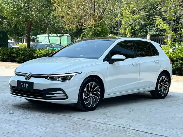 Volkswagen Golf 2023, арт. CN-3213747 — фото 1