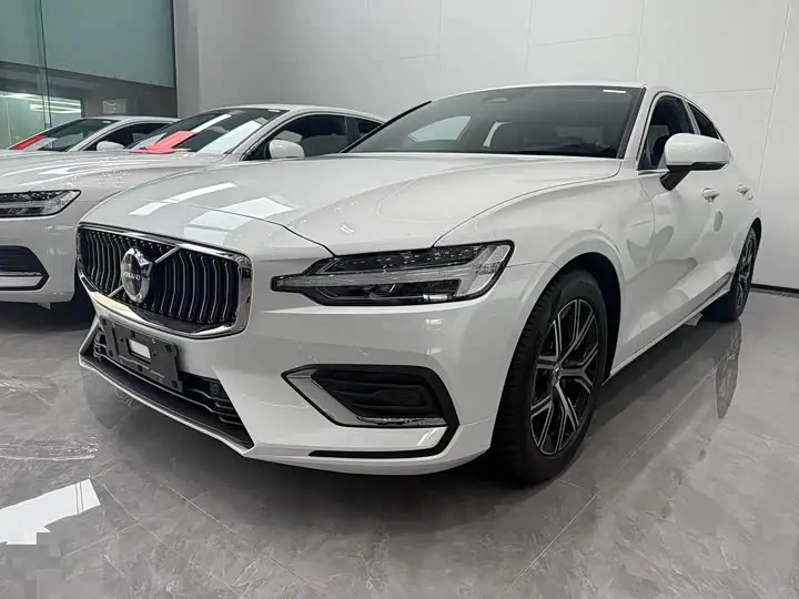 Volvo S60 2024, арт. CN-3216176 — фото 1