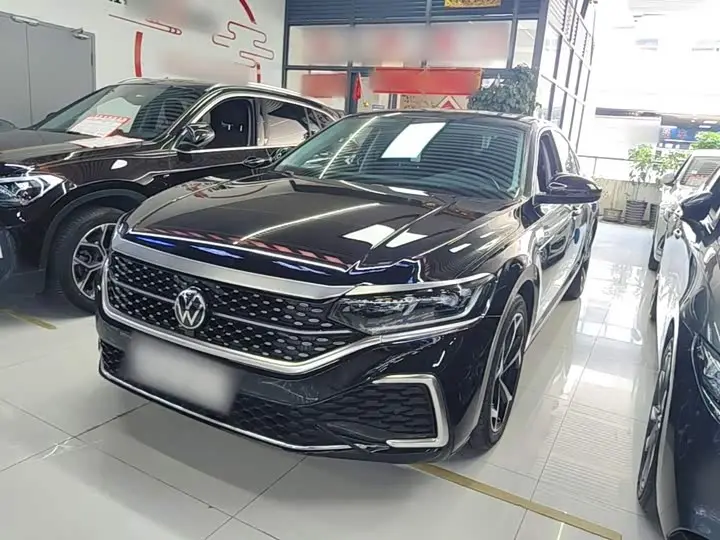 Volkswagen Passat 2023, арт. CN-3216678 — фото 1