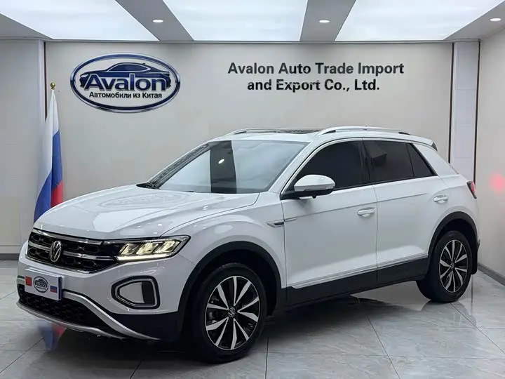 Volkswagen T-Roc 2023, арт. CN-3221276 — фото 1