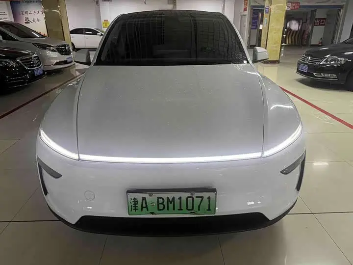 Tesla Model Y 2025, арт. CN-3226607 — фото 1