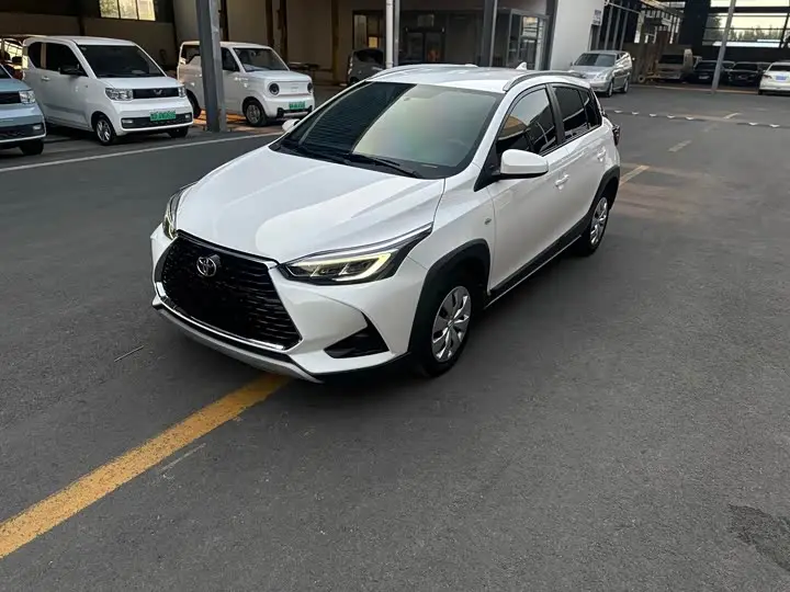 Toyota Yaris L Hatchback 2022, арт. CN-3228397 — фото 1
