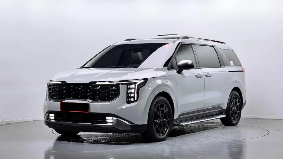 Kia Carnival 2023, арт. KR-3234521 — фото 1