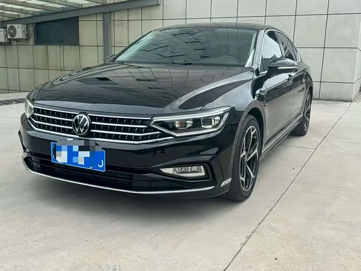 Volkswagen Magotan 2023, арт. CN-3235874 — фото 1